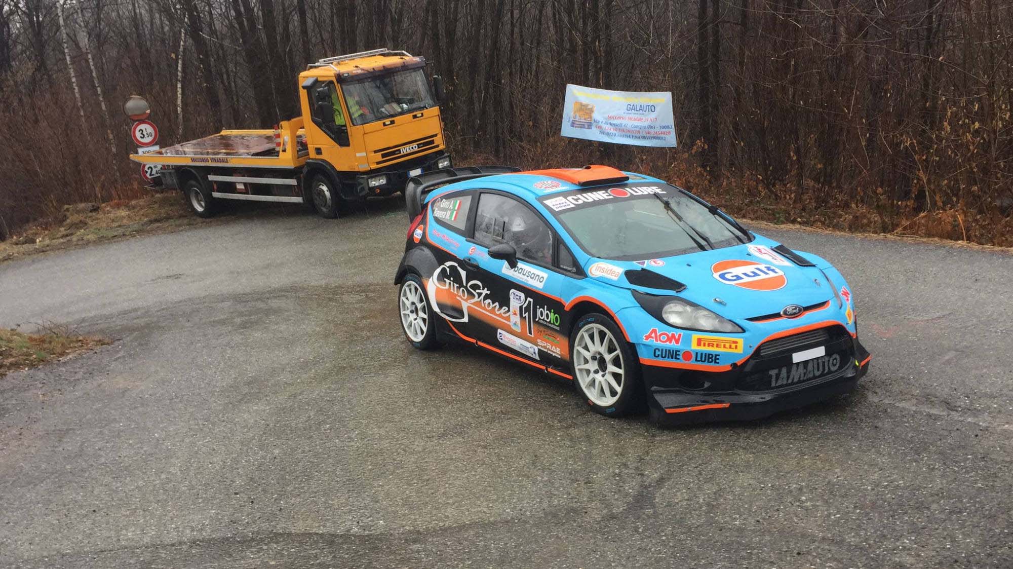 Preparazione auto da Rally  Carroattrezzi Roulotte a Valprato Soana